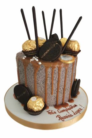Caramel Oreo Drip Cake