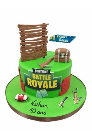 Verjaardagstaart versierd met iconische afbeeldingen uit het videospel Fortnite.
