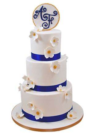 Bruidstaart met bloemen