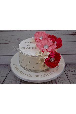 Pink flowers engagement cake