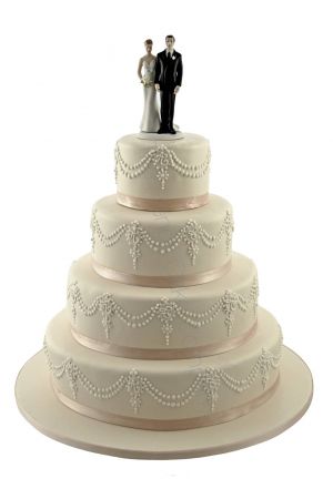 Vintage romantic wedding cake