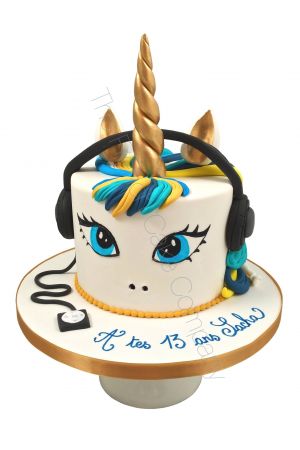 Unicorn cake for teenagers