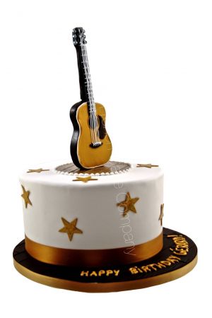 Classic guitar birthday cake