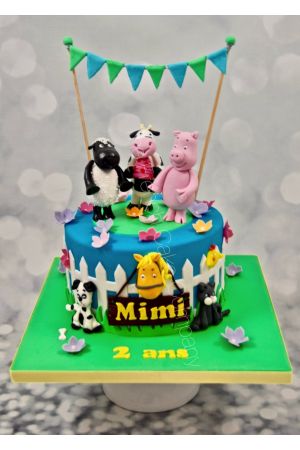 Welcome to the farm cake