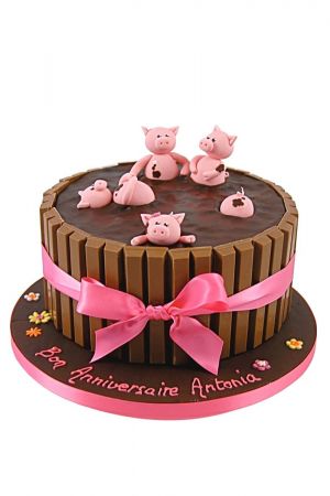 Little pigs birthday cake