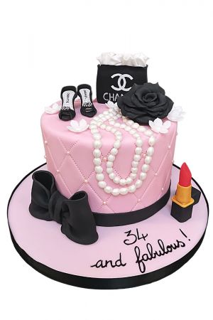 Chanel and Pearls cake