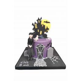 Personalised birthday cake with the most watched Netflix series by young  teens: Wednesday Addams